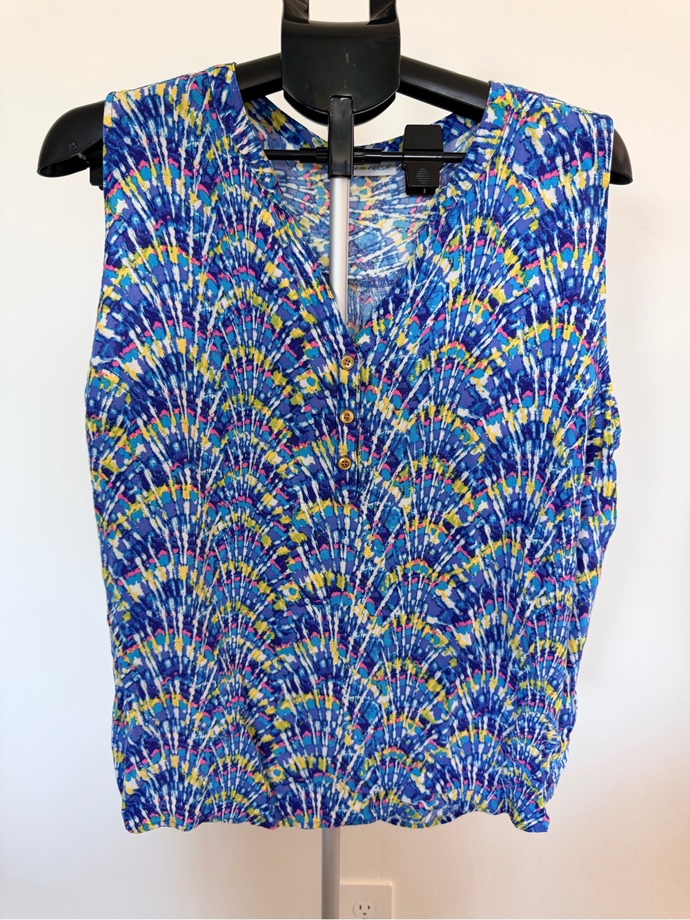 Women’s Sleeveless V-Neck Tank Top in Blue Multi